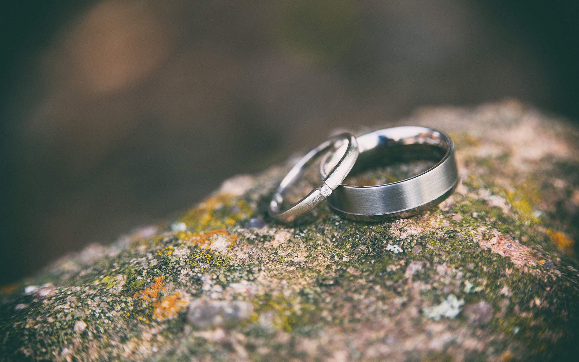 Làm Thế Nào Để Đặt Hôn Nhân Trên Công Việc Và Con Cái?